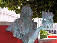 Statue